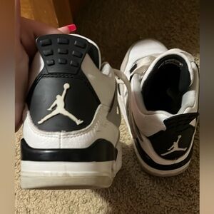 Military Black Jordan 4’s size 8.5 women’s